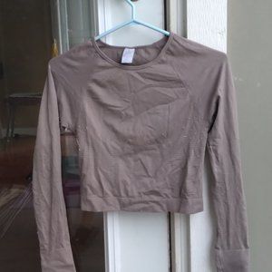 Ribbed Thumb-Hole Sleeve Athletic Top